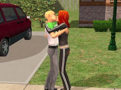 Rose and Aaron kiss